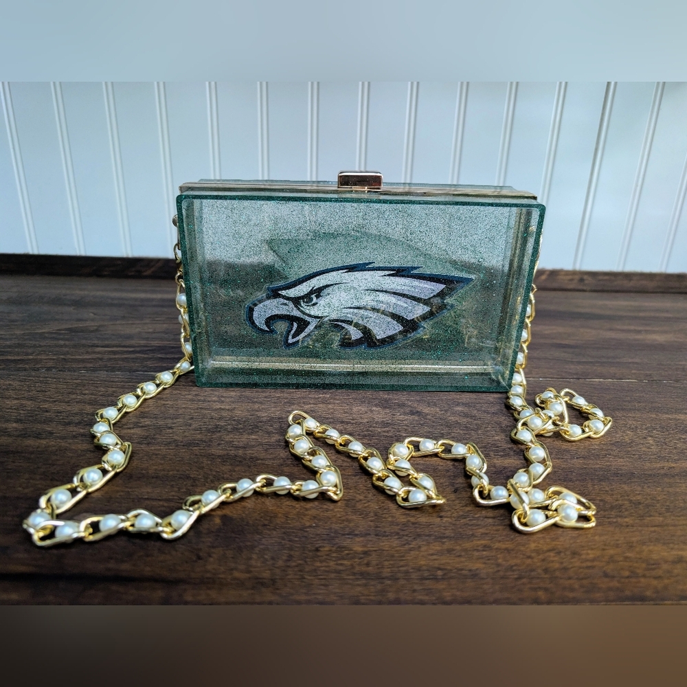 Stadium Approved Philadelphia Eagles Gold Purse With Pearl Accented Chain